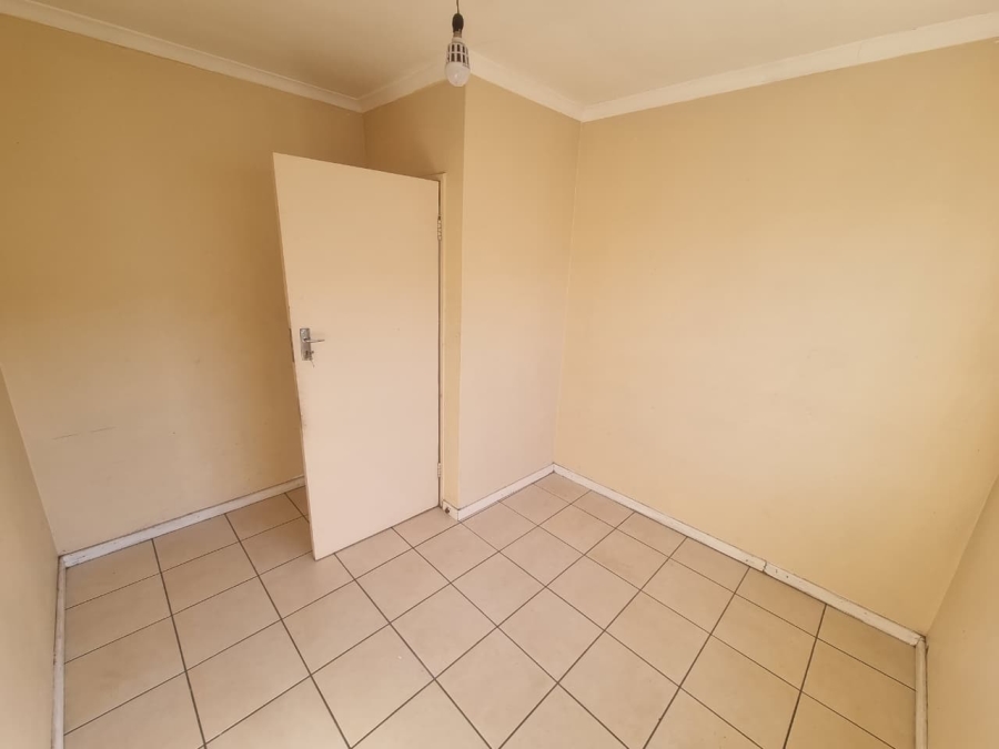 To Let 3 Bedroom Property for Rent in Devon Park Village Western Cape